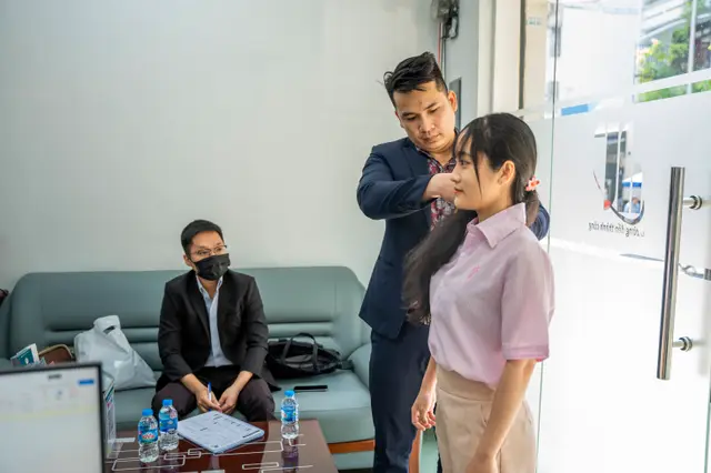 Mon Amie may đồng phục cho Viện Phát triển Nguồn nhân lực và Kinh doanh — UEH — 4/32