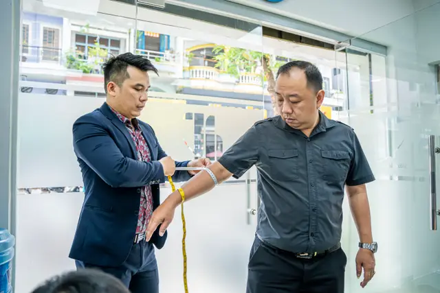 Mon Amie may đồng phục cho Viện Phát triển Nguồn nhân lực và Kinh doanh — UEH — 9/32