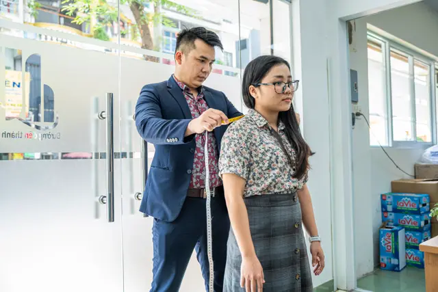 Mon Amie may đồng phục cho Viện Phát triển Nguồn nhân lực và Kinh doanh — UEH — 10/32