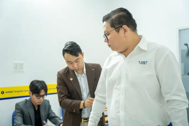 Mon Amie may đồng phục cho Weset English Center — 8/35