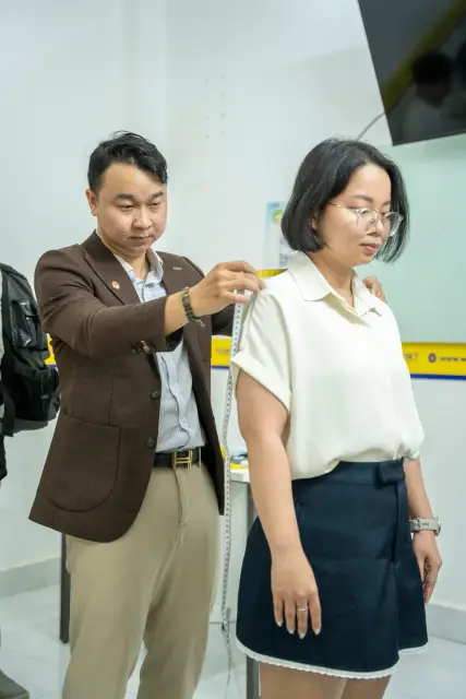 Mon Amie may đồng phục cho Weset English Center — 28/35