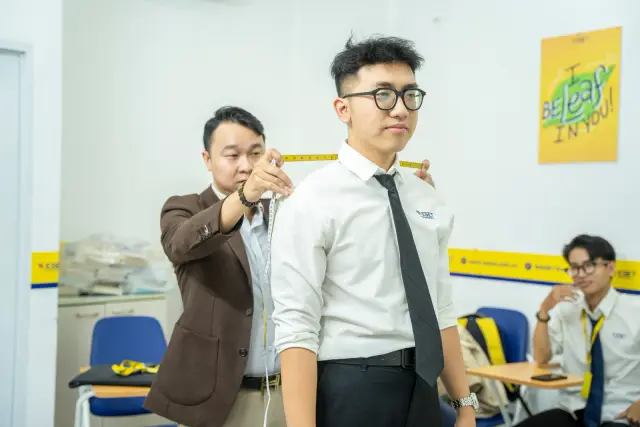 Mon Amie may đồng phục cho Weset English Center — 33/35