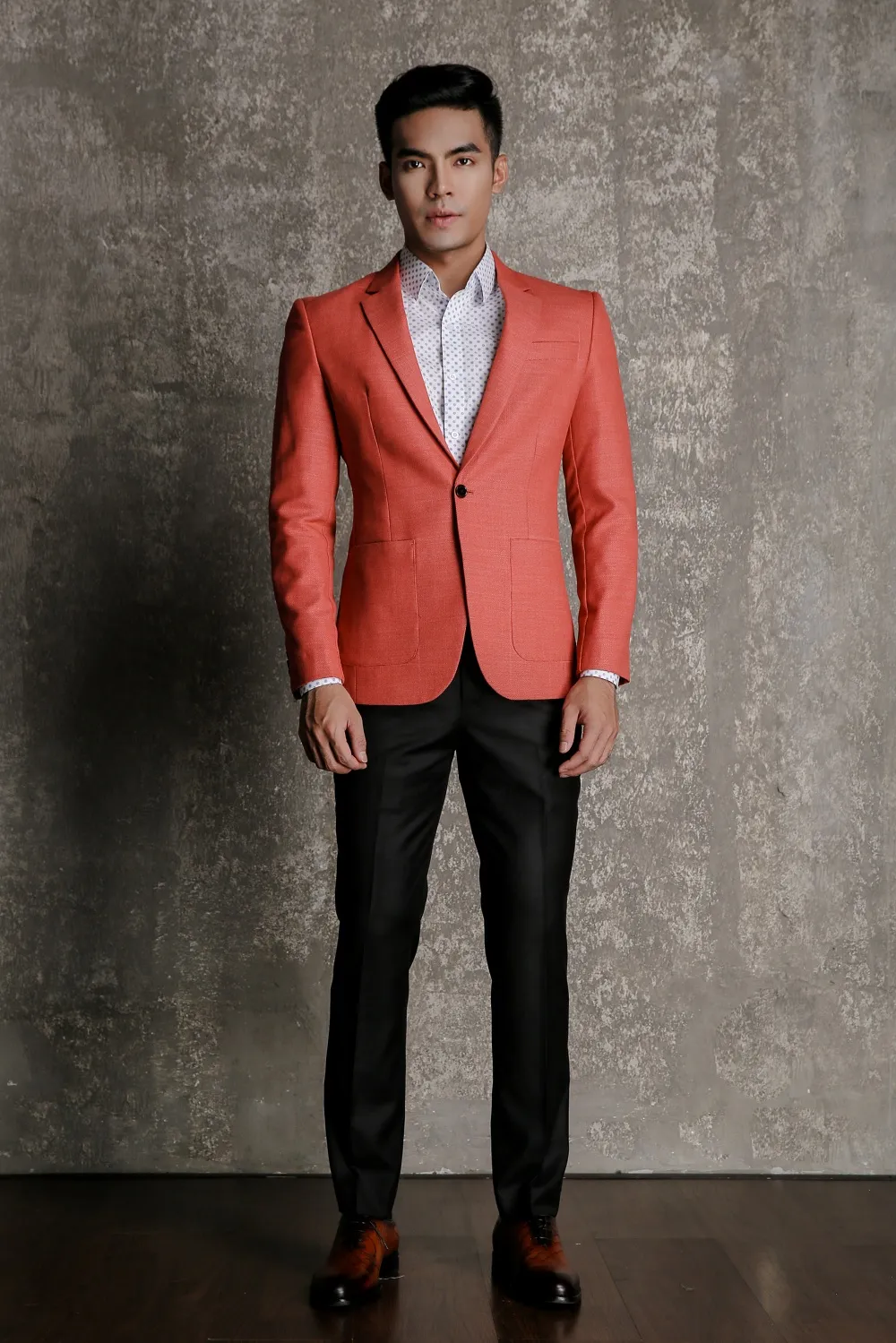 Blazer nam · 28 — 1/1