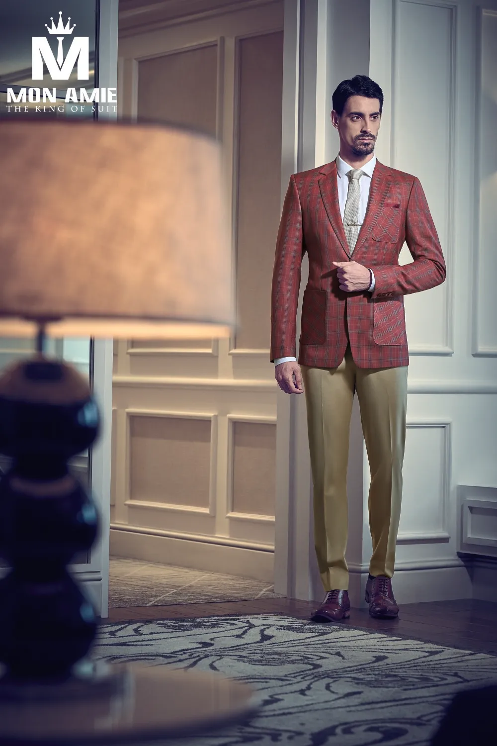 Blazer caro đỏ gạch, quần kaki D587 — 1/1