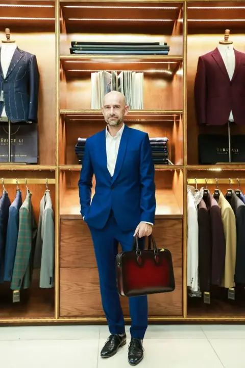 Suit doanh nhân · 04