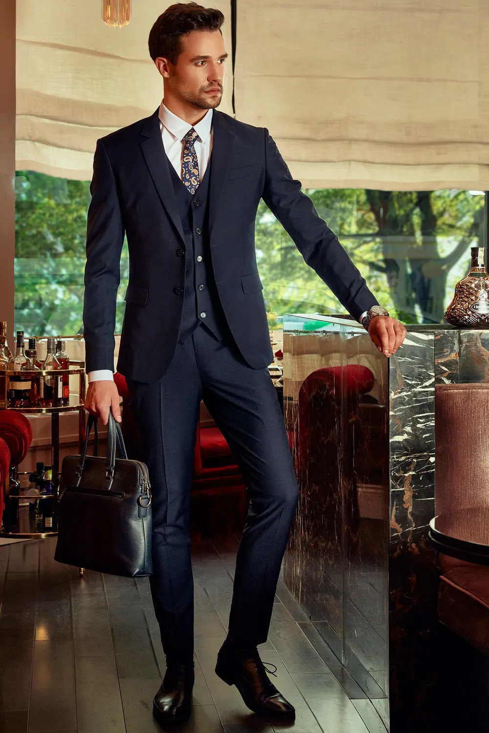 Suit doanh nhân · 15 — 1/1