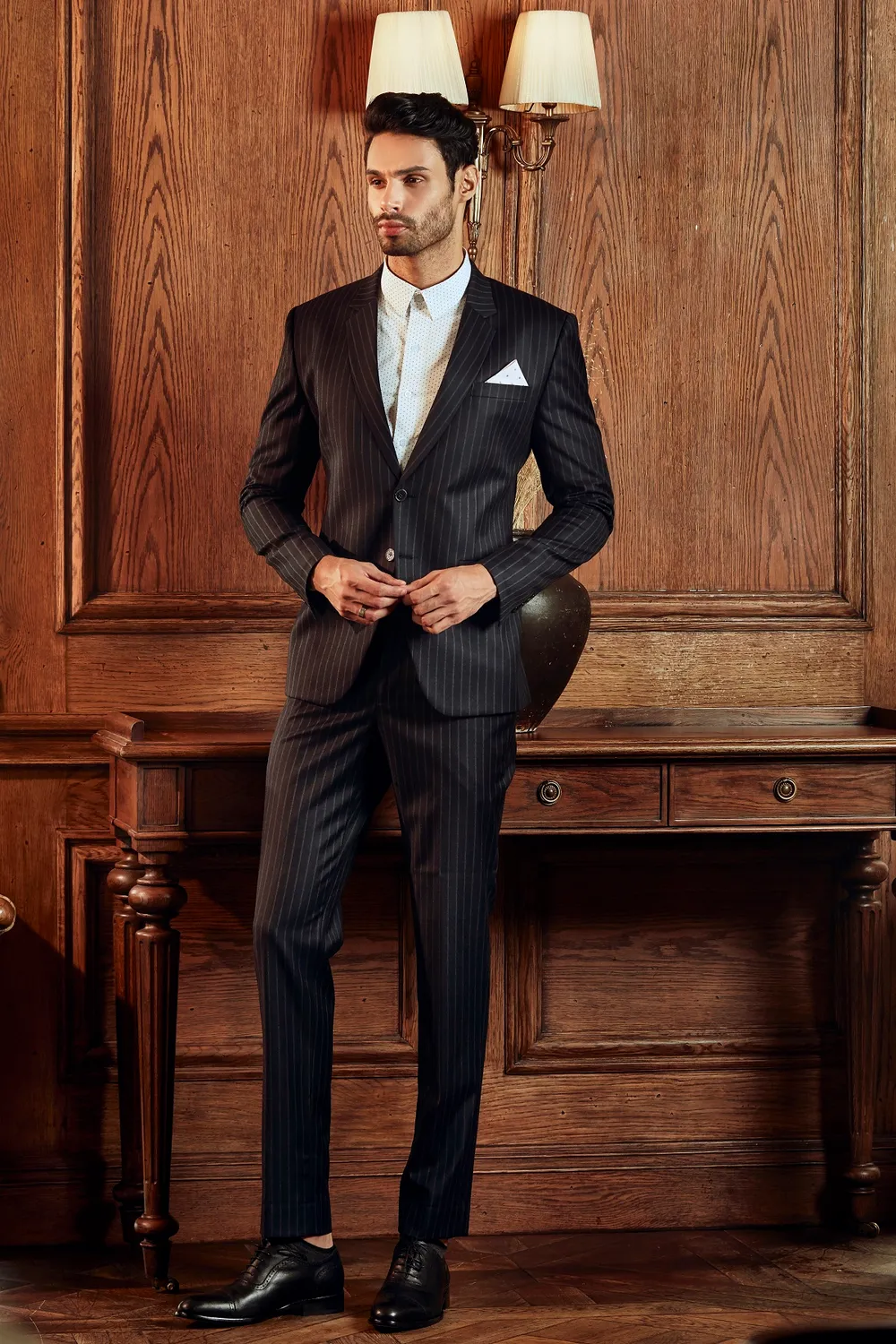 Suit doanh nhân · 34 — 1/1