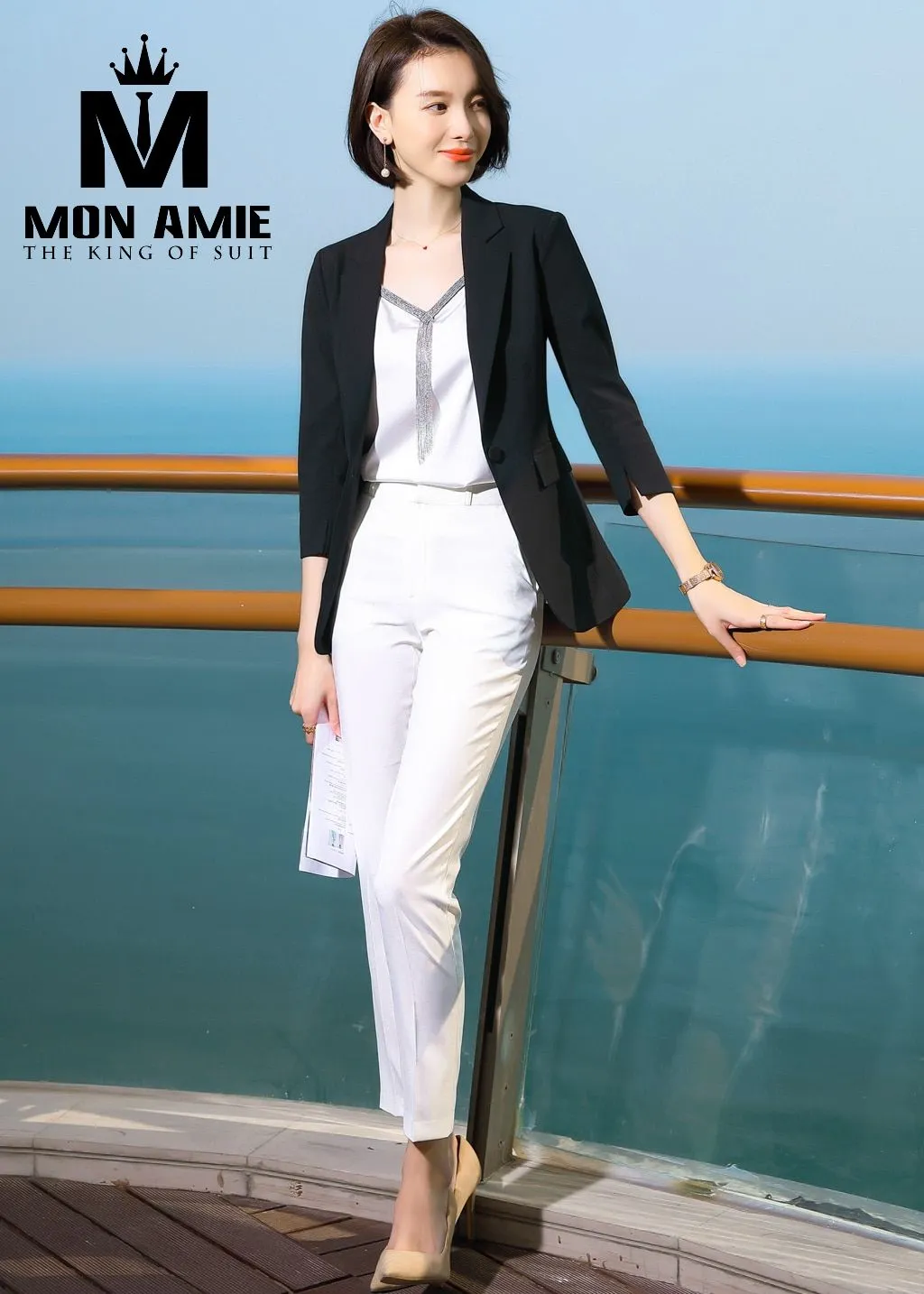 Blazer đen tay lửng, quần tây trắng PN1742 — 1/4